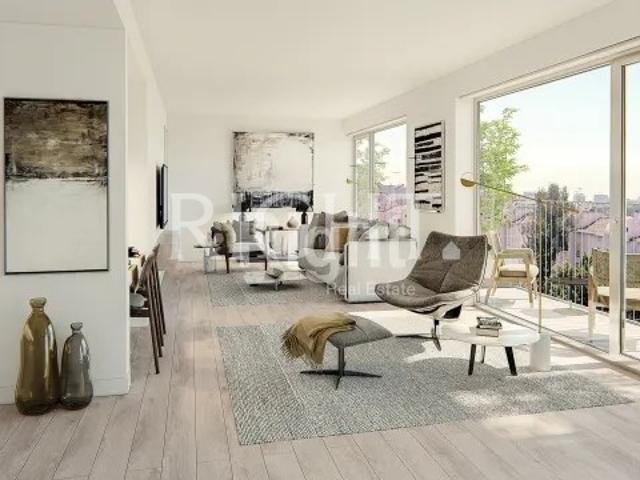 Apartamento T3 duplex novo com 2 lugares garagem na zona oriental de Lisboa