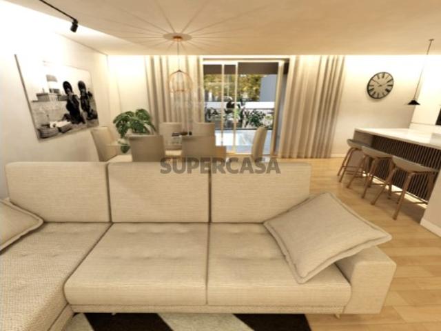 Apartamento T3 Duplex novo com piscina na Praia da Barra!