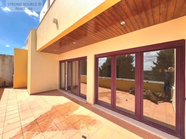 Apartamento T3 duplex, no condomínio Belas Clube de Campo, c. 180m² Queluz e Belas