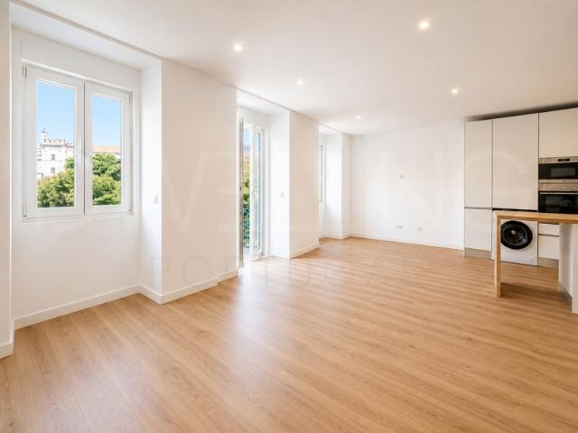 Apartamento T3 Duplex no Largo da Graça