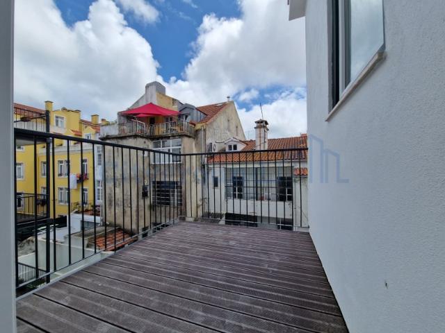 Apartamento T3 Duplex na Graça Junto ao Miradouro da Senhora do Monte