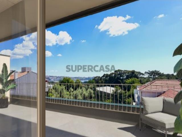 Apartamento T3 Duplex Phenthouse Porto Serralves