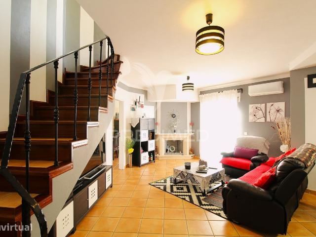Apartamento T3 Duplex, Terrao, Santiago do Cacm