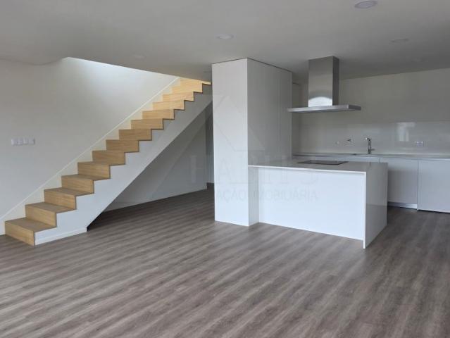 Apartamento T3 Duplex Varandas com 38,50 m²