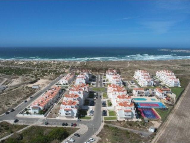 Apartamento T3 Duplex vista mar em Peniche Baleal em frente á praia