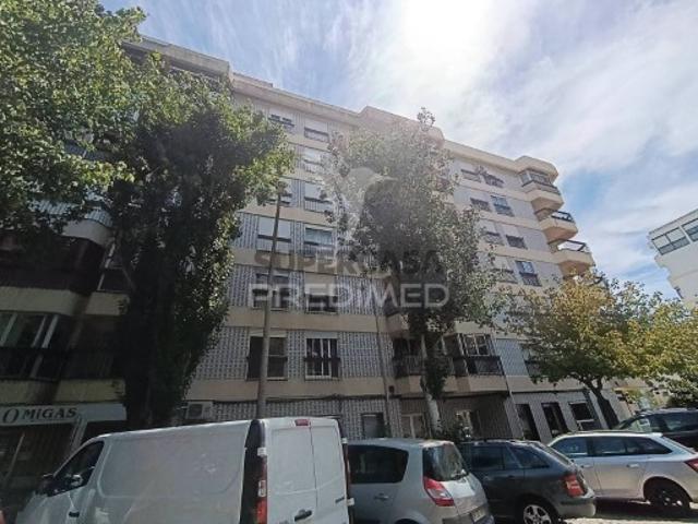 Apartamento T3 em União das Freguesias de Setúbal