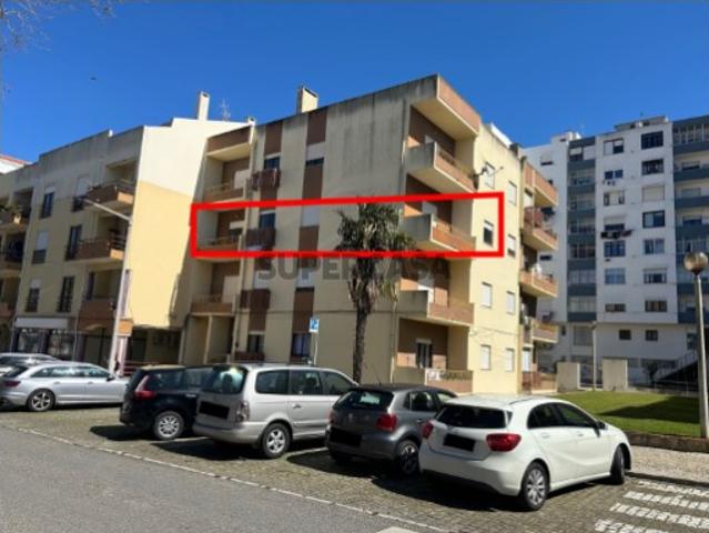 Apartamento T3 em União Freguesias Santa Maria, São Pedro e Matacães