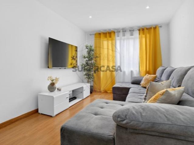 Apartamento T3 em Vialonga