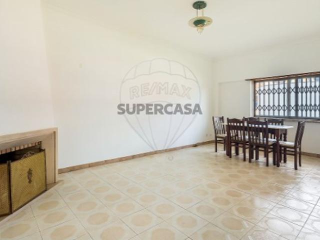 Apartamento T3 em Vialonga