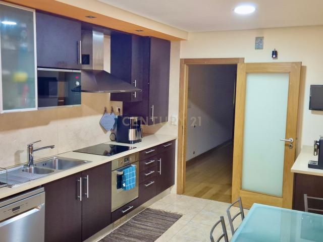 Apartamento T3 com garagem na Meadela, Viana do Castelo