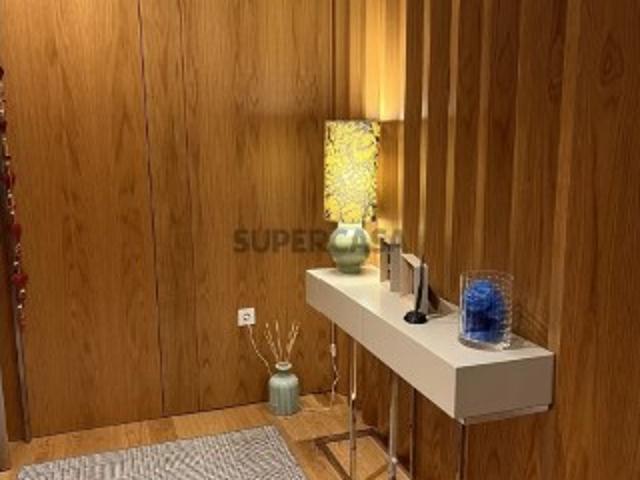 Apartamento T3 em Vila Nova de Famalicão e Calendário