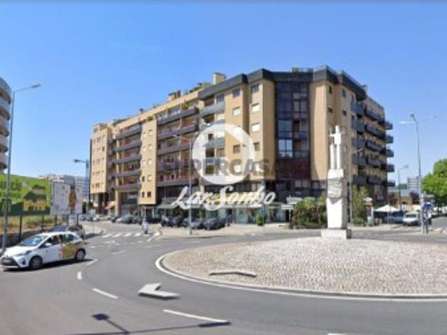 Apartamento T3 em Vila Nova de Famalicão e Calendário