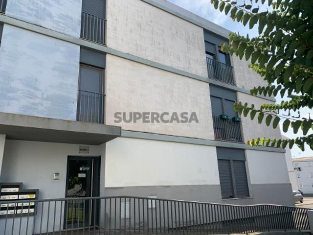 Apartamento T3 em Vila Real Sto Antonio perto do centro e praias para arrendamento