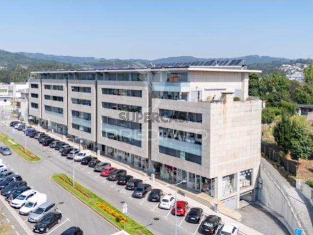 Apartamento T3 em Vila Verde e Barbudo