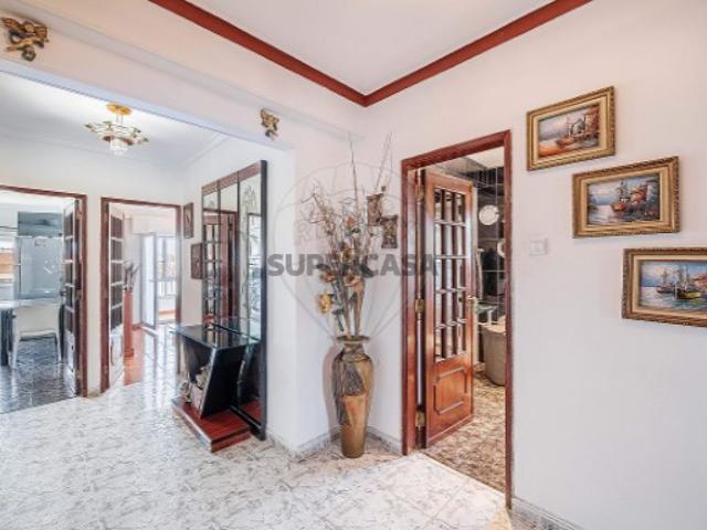 Apartamento T3 em Agualva e Mira Sintra