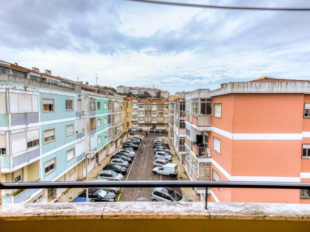 Apartamento T3 em Agualva