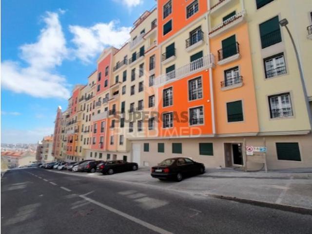 Apartamento T3 em Águas Livres