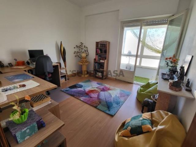 Apartamento T3 em Águas Livres