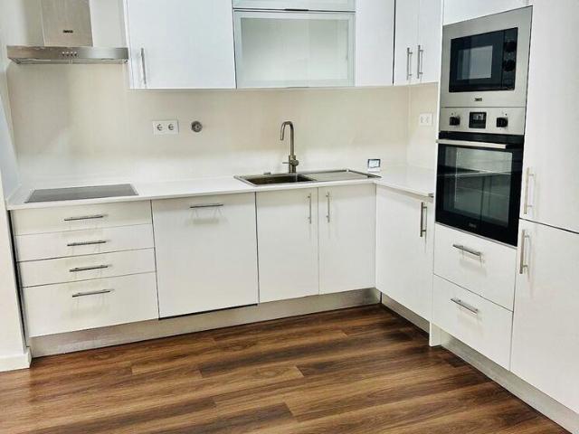 Apartamento T3 em Almada, Cova da Piedade, Pragal e Cacilhas de 96 m²