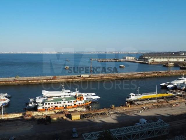 Apartamento T3 em Almada, Cova da Piedade, Pragal e Cacilhas
