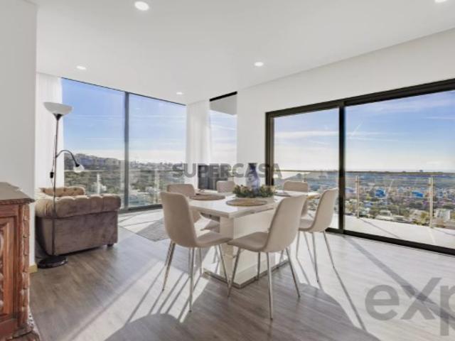 Apartamento T3 em Albufeira e Olhos de Água