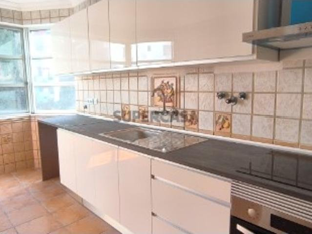 Apartamento T3 em Algueirão Mem Martins