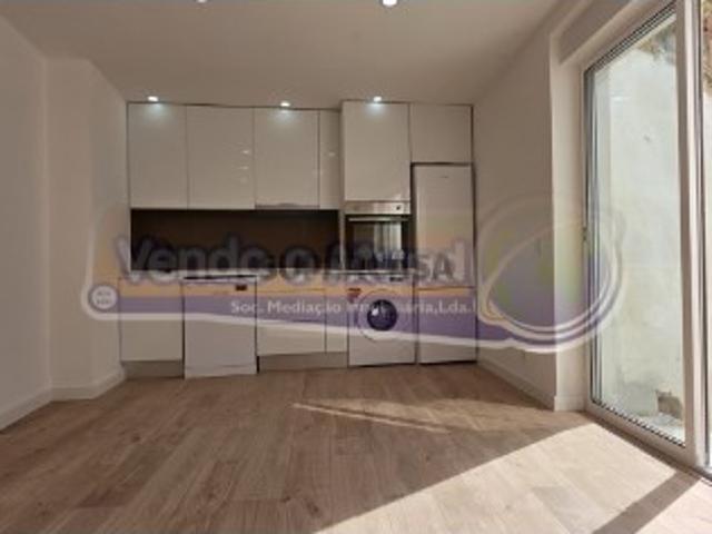 Apartamento T3 em Alverca ALV256