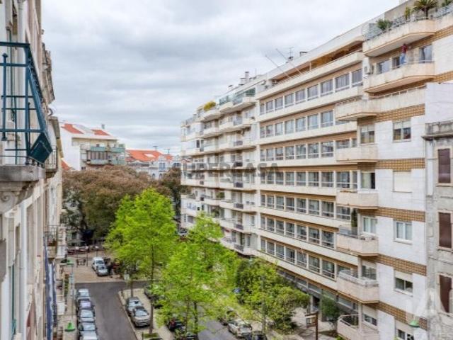 Apartamento T3 em Avenidas Novas de 122 m²
