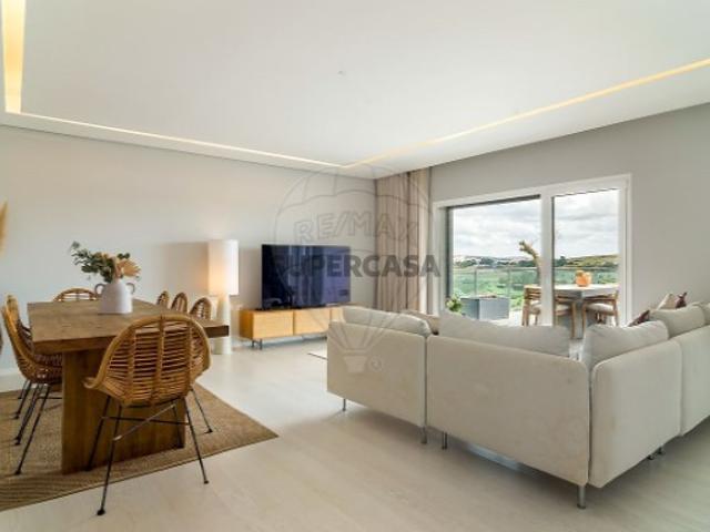 Apartamento T3 em Barcarena