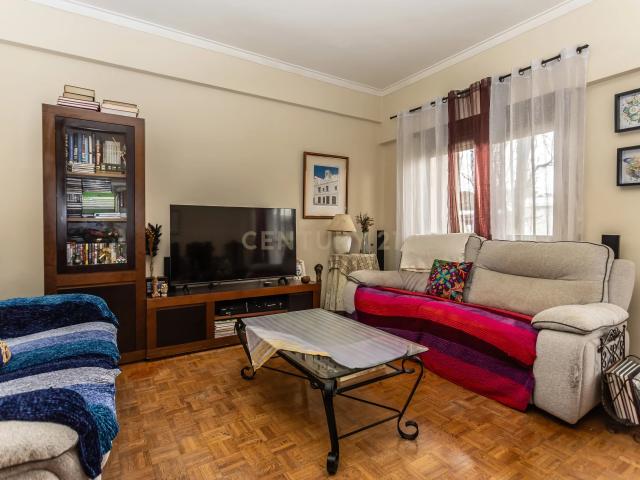 Apartamento T3 em Benfica, Lisboa com Varandas