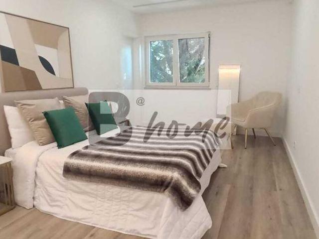Apartamento T3 em Benfica | 26064069199