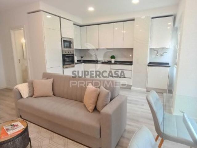 Apartamento T3 em Benfica