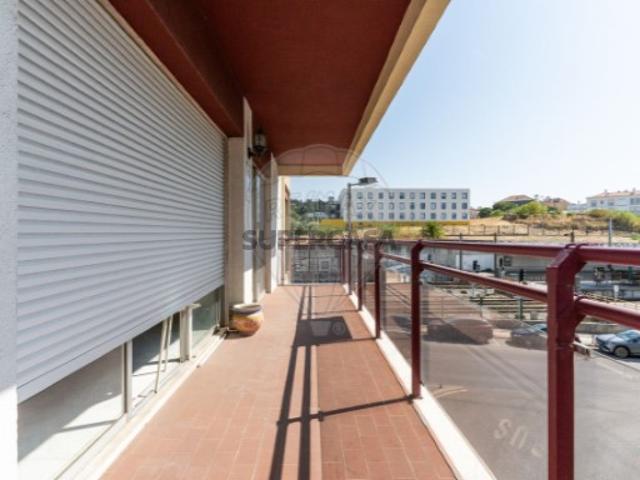 Apartamento T3 em Benfica