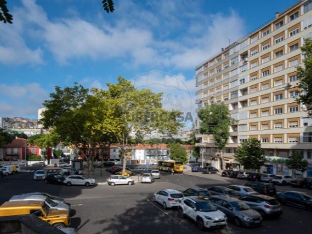 Apartamento T3 em Benfica