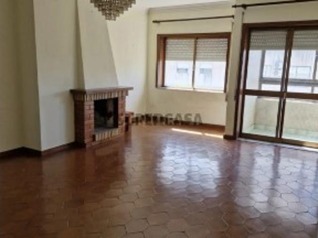 Apartamento T3 em Braga com Garagem e Elevador