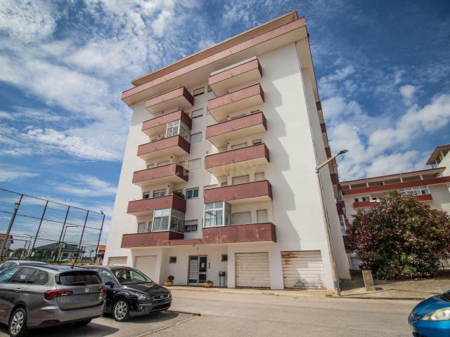 Apartamento T3 em Buarcos, a 900 metros da Praia, com elevador e excelente exposição solar!