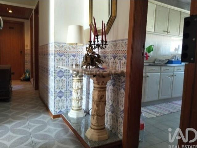 Apartamento T3 em Camarate, Unhos e Apelação