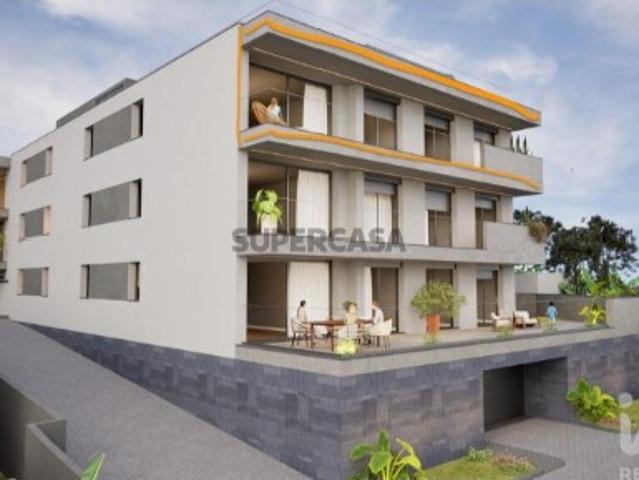 Apartamento T3 em Câmara de Lobos de 141,00 m²