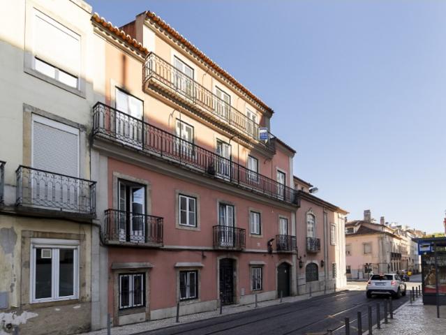 Apartamento T3 em Campo de Ourique Amoreiras