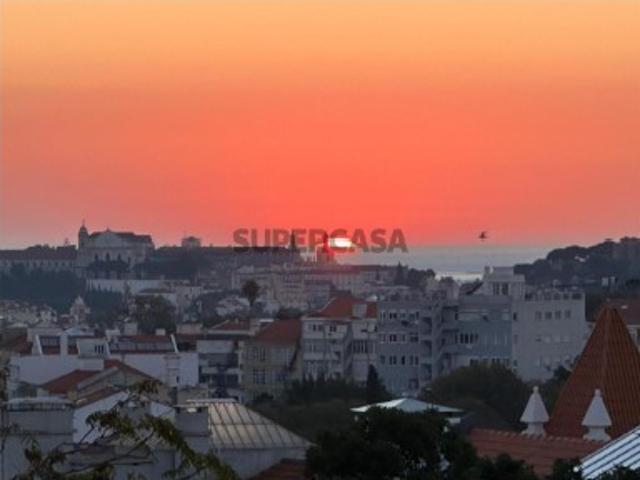 Apartamento T3 em Campo de Ourique
