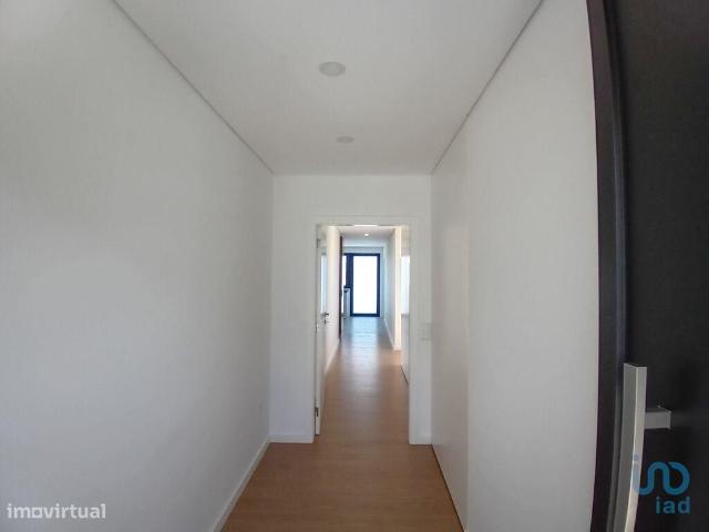Apartamento T3 em Campo e Sobrado de 267,00 m2