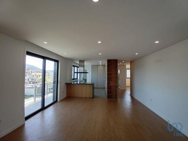Apartamento T3 em Campo e Sobrado de 260,00 m² 260m² Campo