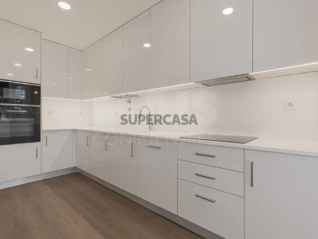 Apartamento T3 em Campolide