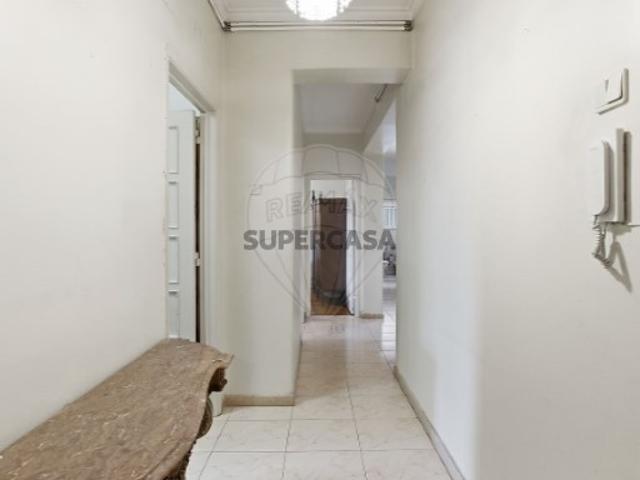 Apartamento T3 em Campolide