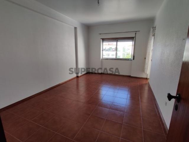 Apartamento T3 em Caldas da Rainha Junto à Fonte Luminosa