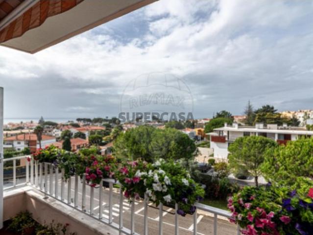 Apartamento T3 em Carcavelos e Parede