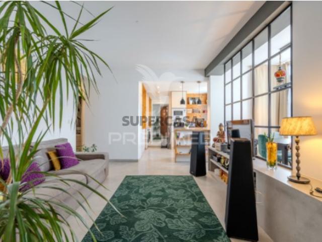 Apartamento T3 em Carnaxide e Queijas