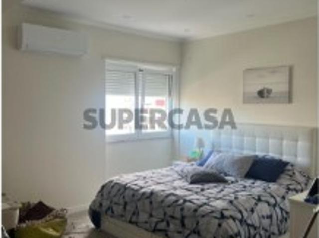 Apartamento T3 em Carnaxide e Queijas