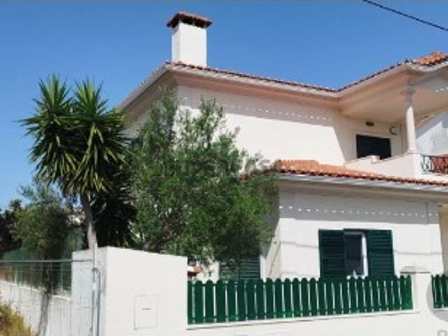 Apartamento T3 em Charneca de Caparica e Sobreda