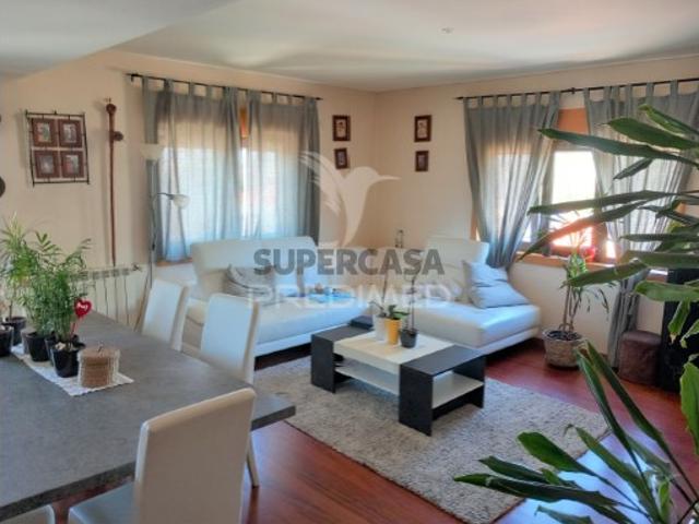 Apartamento T3 em Charneca de Caparica e Sobreda